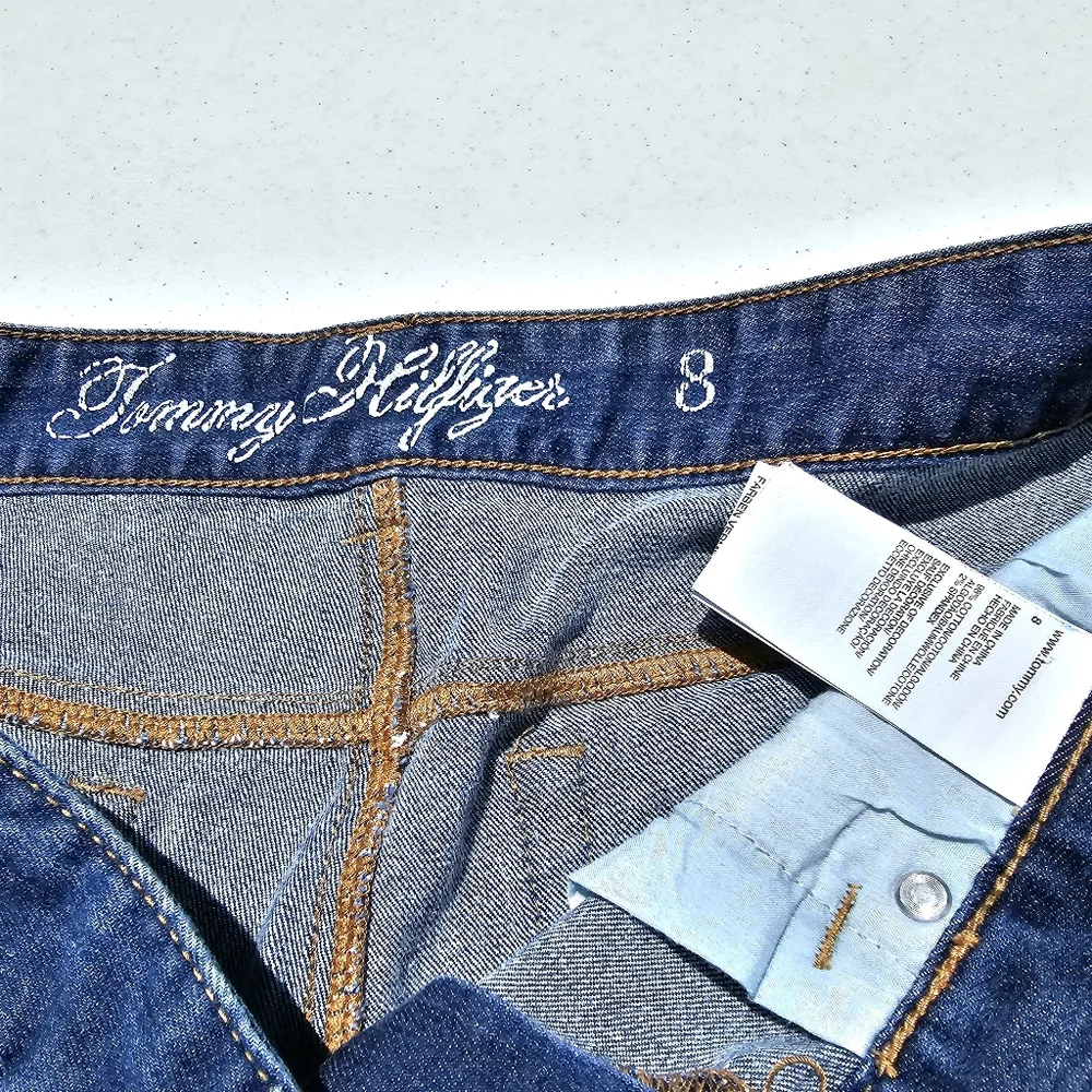 TOMMY HILFIGER Blue Denim Jean SHORTS size 8 Spandex 2% - Picture 3 of 3
